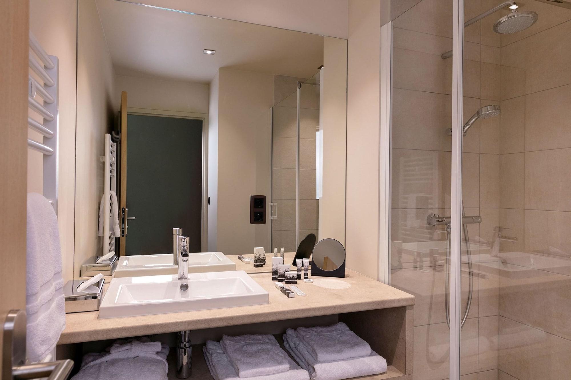 Best Western Plus Hotel Escapade Senlis Senlis  Ngoại thất bức ảnh